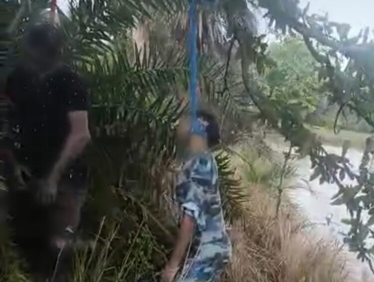 पेड़ से लटके मिले युवक-युवती के शव, इलाके में फैली सनसनी