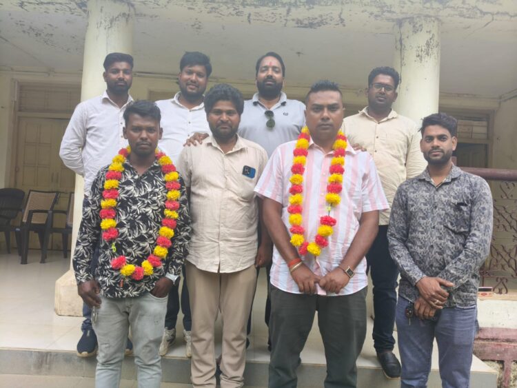 पत्रकार संघ कुसमी की बैठक संपन्न, अमित सिंह (भोलू) सर्वसम्मति से बने अध्यक्ष