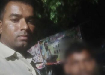 सोशल मीडिया पर युवक ने जिंदगी खत्म करने की बात कहते हुए जारी किया वीडियो, चौकी खरसिया पुलिस ने समय रहते युवक की जान बचाई