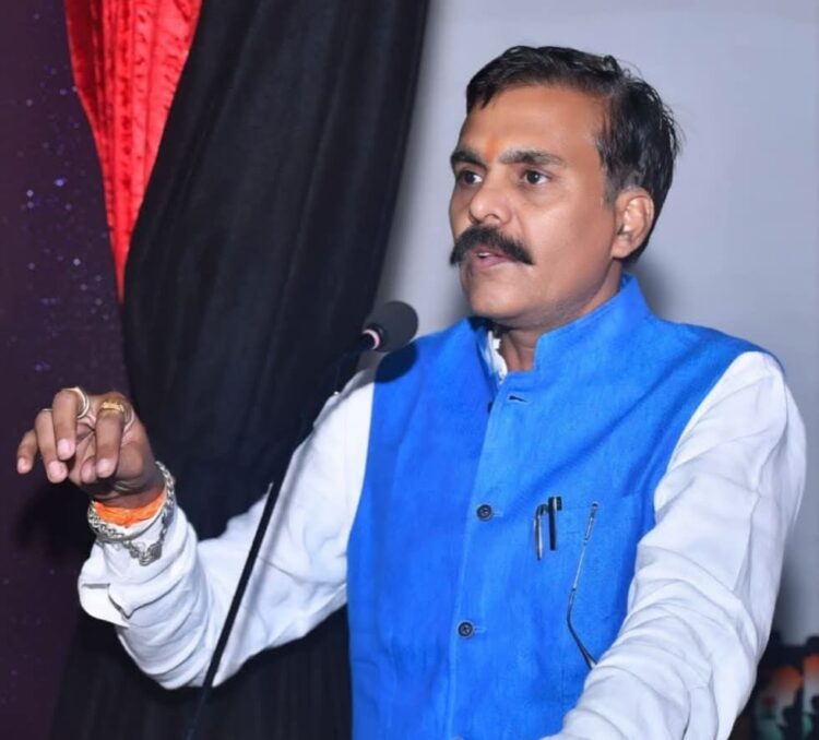पत्रकारों पर बढ़ती मारपीट और धमकियों के खिलाफ आंदोलन की तैयारी… अंबिकापुर में पत्रकार, एक्टिविस्ट और इंफ्लुएंसरों की सुरक्षा का मुद्दा गरमाया, पत्रकार सुरक्षा समिति जल्द करेगी प्रदेश स्तरीय आंदोलन