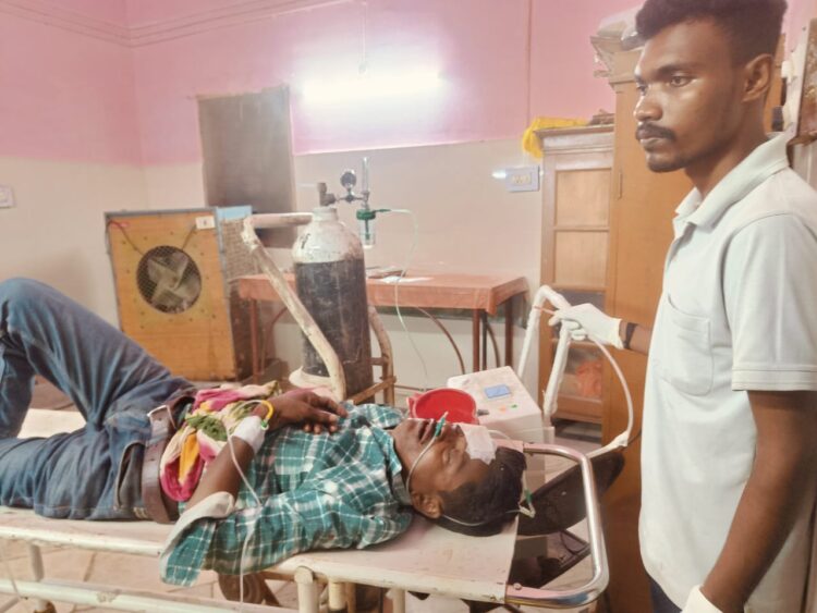 शराब के नशे में भारतमाला सड़क पर गिरा कोरबा का युवक, गंभीर रूप से घायल… सिर में आई गंभीर चोट, हाथ की उंगली टूटी; सिविल अस्पताल में उपचार जारी
